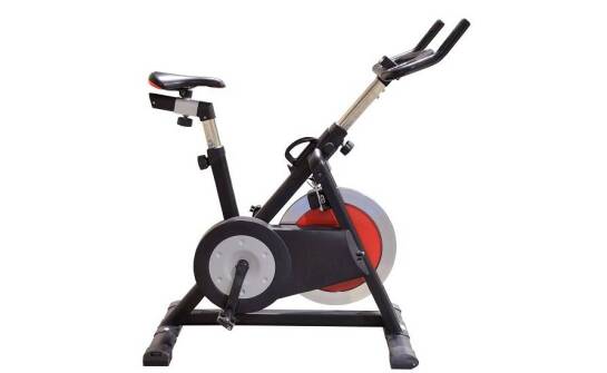 Jak rower spiningowy wpływa na efektywność treningu cardio?