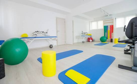 Indywidualizacja programów rehabilitacyjnych jako klucz do skutecznej terapii bólu