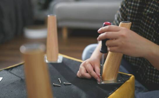 Dlaczego warto zlecić demontaż i montaż mebli profesjonalnej firmie przeprowadzkowej?