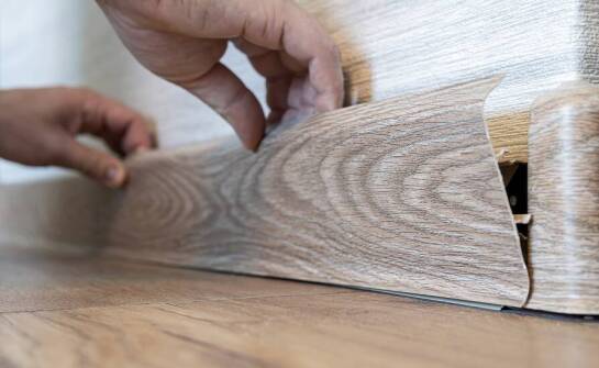 Listwy przypodłogowe a akustyka pomieszczenia