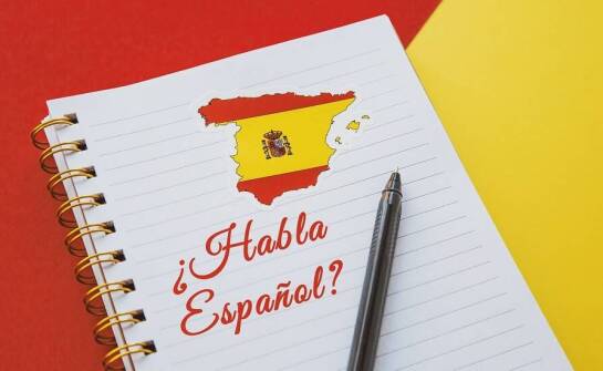 Kursy hiszpańskiego: jakie są najlepsze techniki nauki języka dla dzieci?