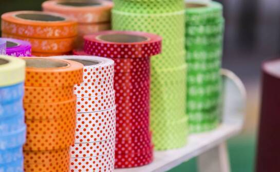 Jakie korzyści przynosi personalizacja tub z folii PET w opakowaniach kosmetycznych?