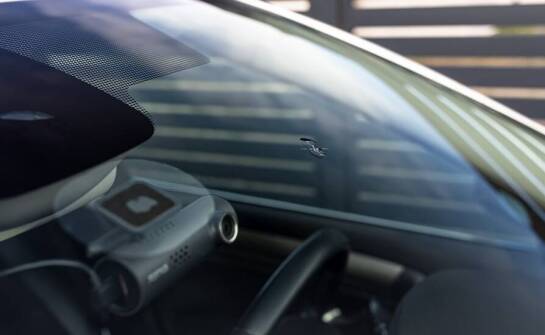 Jak naprawa odprysków na szybie wpływa na bezpieczeństwo jazdy?