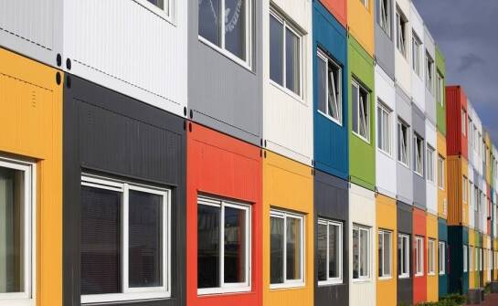 Zastosowanie kontenerów mieszkalnych w turystyce i hotelarstwie