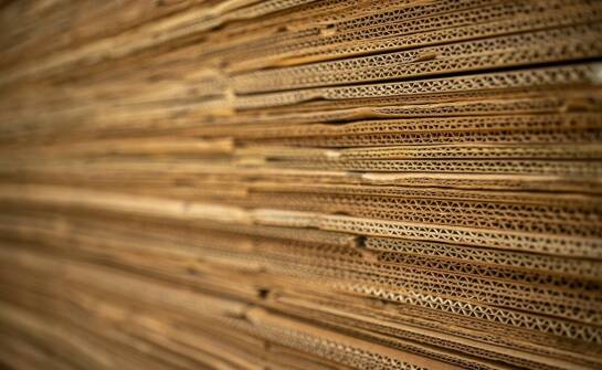 Wpływ opakowań z tektury 3-warstwowej na poprawę wydajności procesów logistycznych