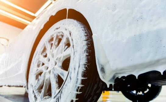 Zalety myjni przemysłowych ze stali szlachetnej w przemyśle