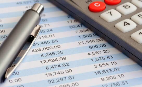 Jakie są wymogi prawne dotyczące prowadzenia księgi przychodów i rozchodów?