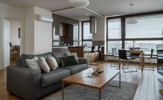 Zalety wynajmu apartamentów na dłuższy okres dla młodych profesjonalistów