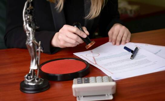 Tłumaczenia przysięgłe w kontekście prawa jazdy i dokumentów pojazdów