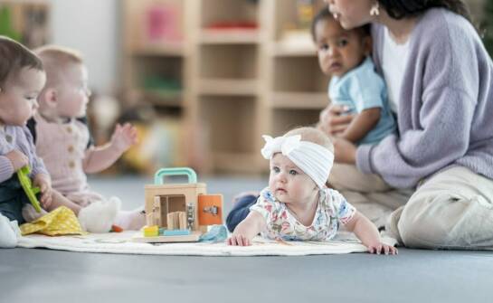 Dlaczego warto zacząć naukę pływania już w przedszkolu?