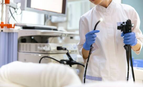 Zalety gastroskopii w znieczuleniu w porównaniu do tradycyjnych metod