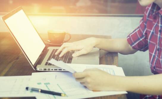 Tłumaczenia przysięgłe – dlaczego warto zaufać profesjonalistom?