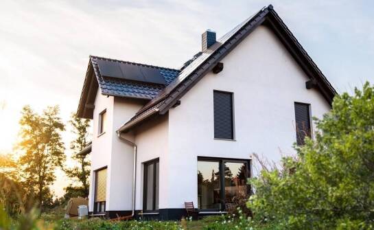 Jak domy skandynawskie pod klucz wpisują się w nowoczesne trendy budowlane?