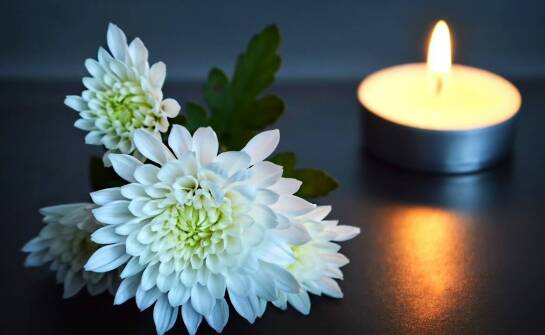 Personalizacja ceremonii pogrzebowej dzięki domowi pogrzebowemu Grabówka