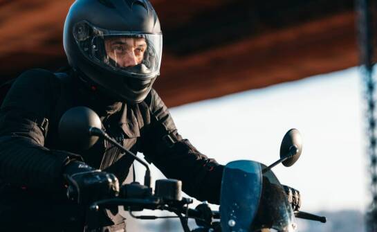 Wpływ materiałów oddychających na komfort noszenia butów motocyklowych