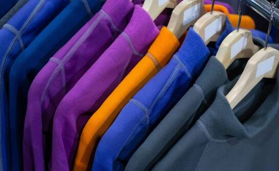 Bielizna termoaktywna dla dzieci – jak zapewnia ochronę przed przegrzaniem i wychłodzeniem?