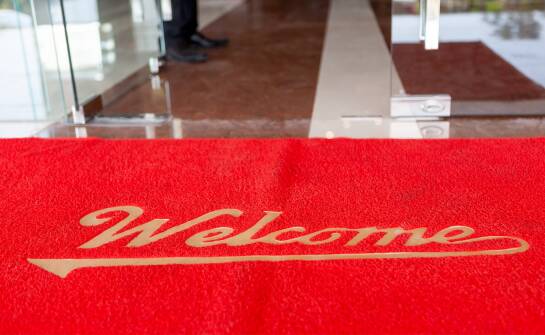 The impact of durable entrance mats on the comfort of public space users