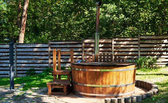 Warum ist ein Badefass Outdoor die beste Möglichkeit für familiäre Entspannung?