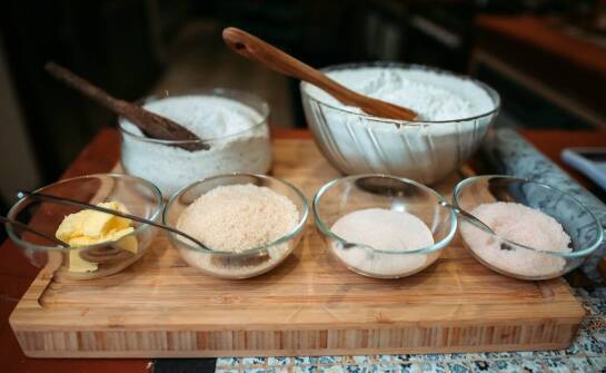 Czym kierować się przy wyborze akcesoriów cukierniczych w Poznaniu?