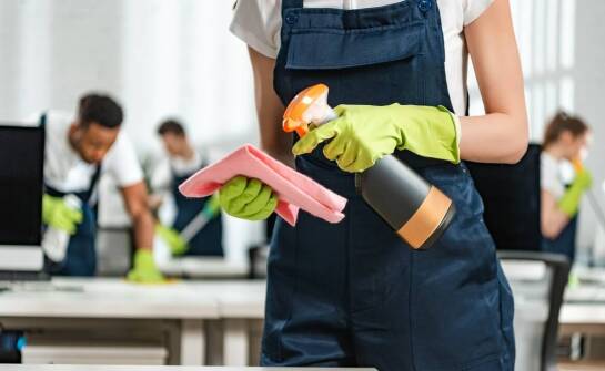 Jakie wyzwania napotykają firmy sprzątające podczas utrzymania czystości w restauracjach?
