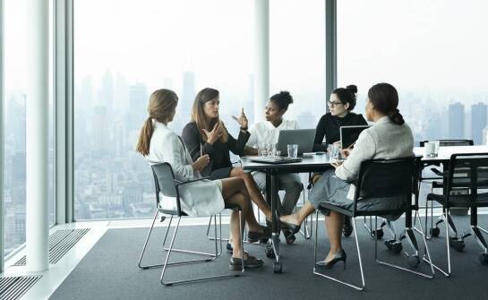 Jakie korzyści dla pracodawców wynikają ze współpracy z warszawskimi firmami rekrutacyjnymi?