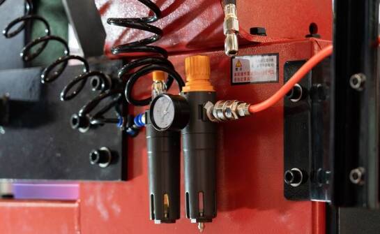 Jakie znaczenie ma rejestracja parametrów sprężonego powietrza dla jakości produkcji?