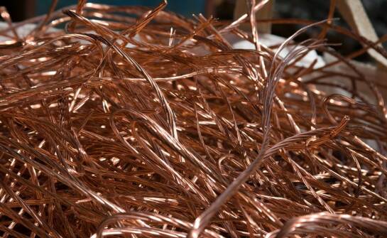 Jak nowoczesne maszyny wspierają odzyskiwanie miedzi z kabli w izolacji?