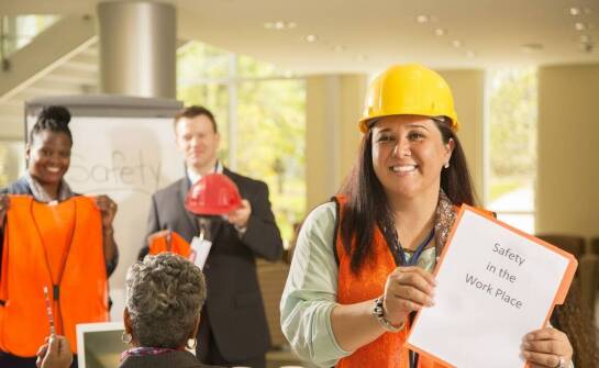 Jakie szkolenia z zakresu produktów elektrycznych oferujemy naszym klientom?