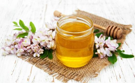 Charakterystyka smakowa miodu wrzosowego: co czyni go wyjątkowym?