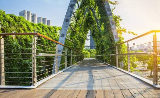 Jak lampy solarne mogą przyczynić się do oszczędności w przestrzeniach publicznych?