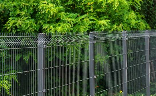 Wpływ jakości wykonania na trwałość ogrodzeń metalowych