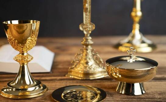 Jakie są najważniejsze cechy dobrego cyborium do chorych?