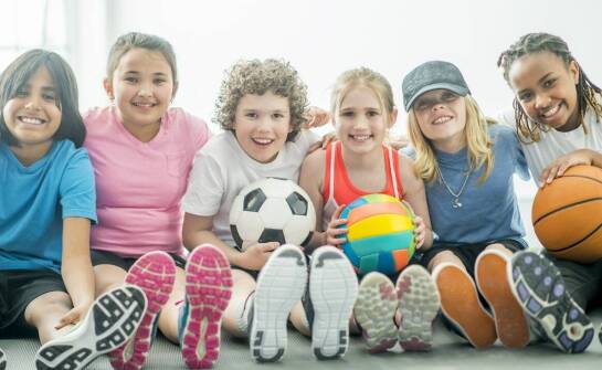 Sportowe aktywności w przedszkolu: jak budują zdrowie i pewność siebie