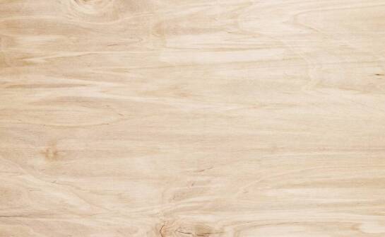 Wpływ jakości drewna na trwałość i wygląd blatów sosnowych