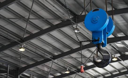 Zwiększenie wydajności dzięki zastosowaniu trawersy metalowej w przemyśle