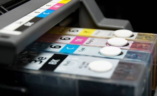 Kiedy warto zainwestować w oryginalne tusze do drukarek?