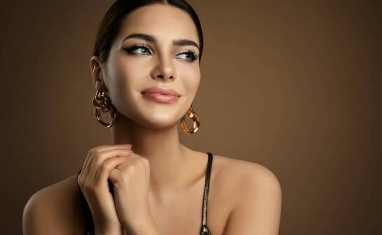 Jak złote kolczyki elipsa podkreślają urodę każdej kobiety?