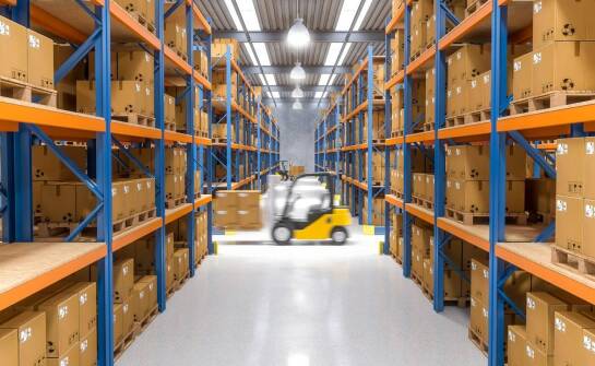 Rola podnośników magazynowych w zwiększaniu konkurencyjności firm