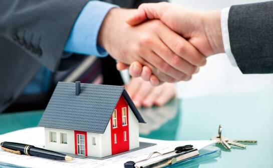 Czy zakup nieruchomości na wczesnym etapie budowy gwarantuje niższą cenę transakcyjną?