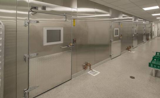 Wpływ jakości drzwi do zakładów spożywczych na ich trwałość