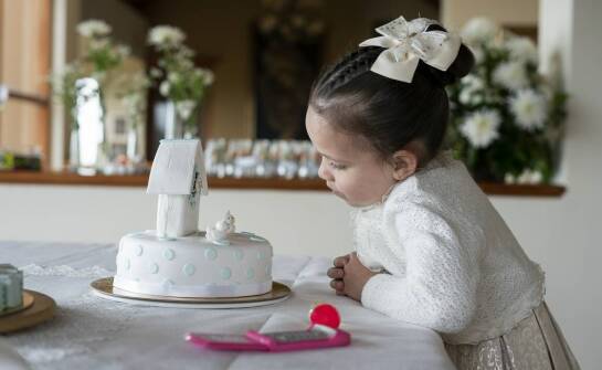 Jakie są najważniejsze aspekty sesji komunijnej, które warto uwiecznić na zdjęciach?