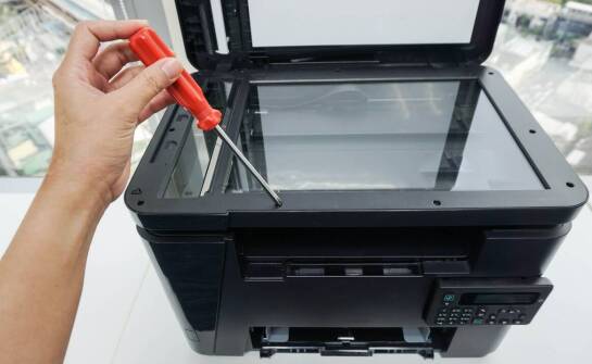 Serwis urządzeń wielofunkcyjnych a zwiększenie żywotności sprzętu biurowego