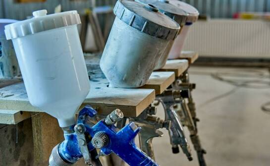 Jakie farby wybrać do modeli samolotów, aby uzyskać efekt realistycznego starzenia?