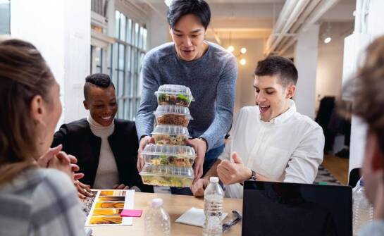 Rola edukacji proekologicznej w firmach produkujących opakowania