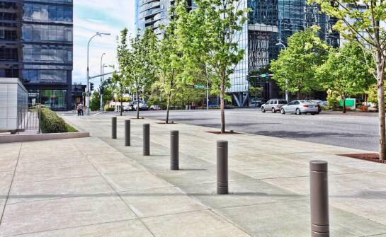 Jak utrzymać słupki drogowe chodnikowe w doskonałym stanie przez lata?