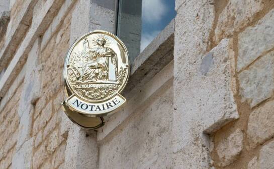 Jakie korzyści daje dwujęzyczna obsługa w kancelarii notarialnej?