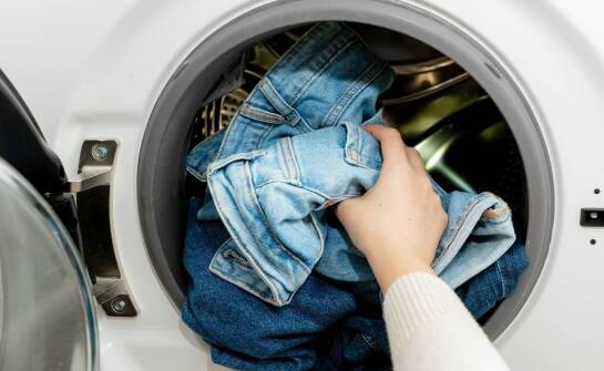 Pranie ubrań alergików – dlaczego warto używać kapsułek?