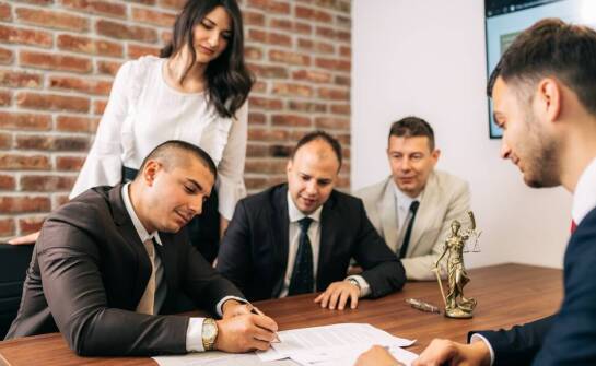 Proces podziału spółki: jak kancelaria prawna może pomóc?