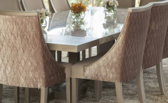 Wpływ tkaniny Mystic 21 na estetykę i komfort mebli do jadalni