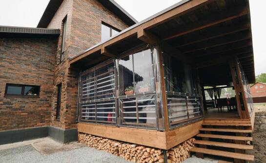 Zrównoważone materiały w produkcji elewacji z gabionów